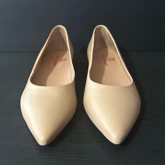 Marc Joseph New York Shoes - Marc Joseph New York Bianca Pointed Toe Flats, Size 6.5, Leather, Beige